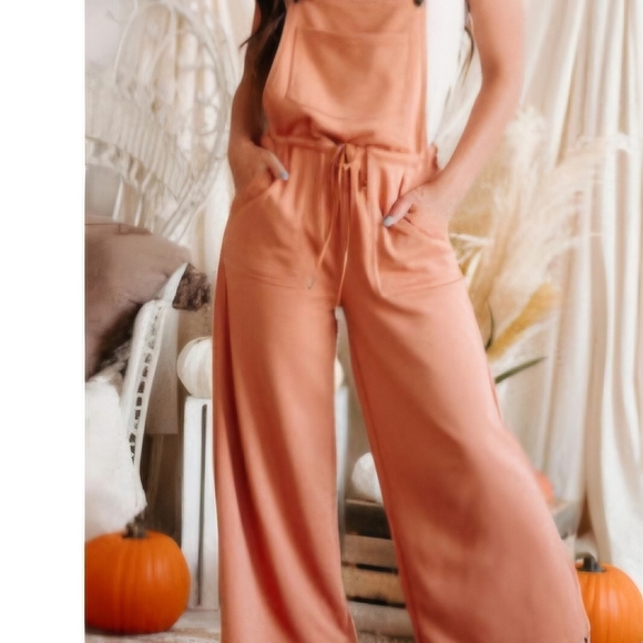 137 BOUTIQUE NWOT Orange Jumpsuit with Elastic Waistband and Relaxed Fit - Picture 1 of 1